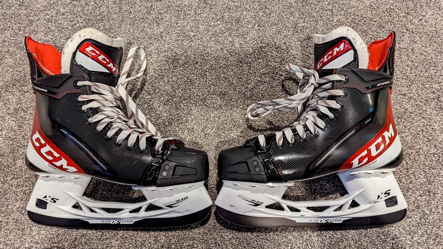 Senior Used CCM jetspeed ft485 Hockey Skates Regular Width Size 7.5 used 10 times. MINT!
