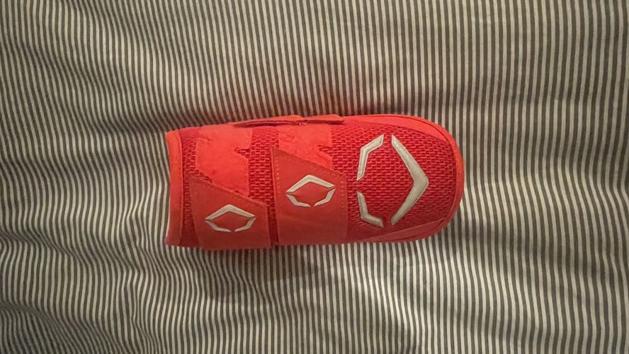 EvoShield elbow guard