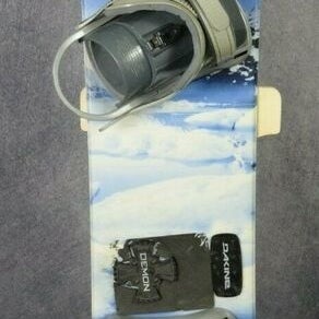 LTD TRANSITION SNOWBOARD SIZE 151 CM WITH MORROW LARGE BINDINGS