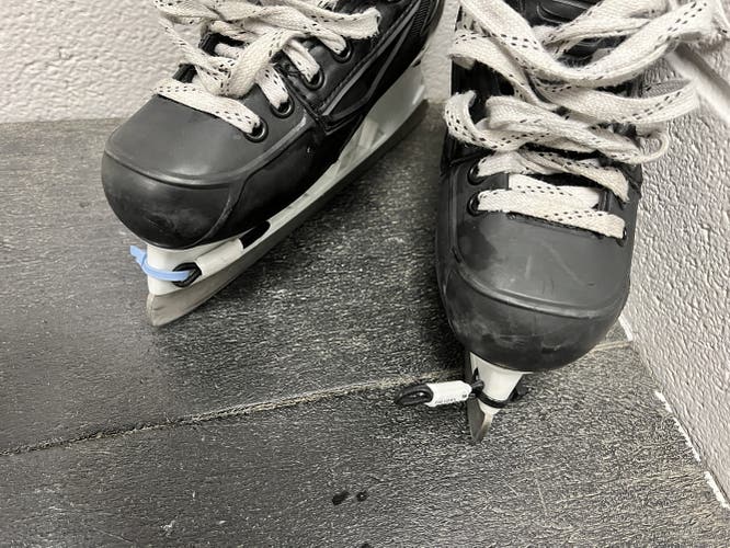 True goalie hockey skates