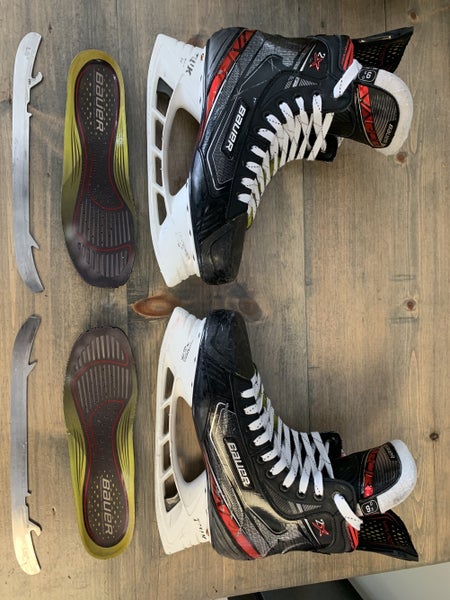 Senior Bauer Regular Width Size 9.5 Vapor 2X Hockey Skates