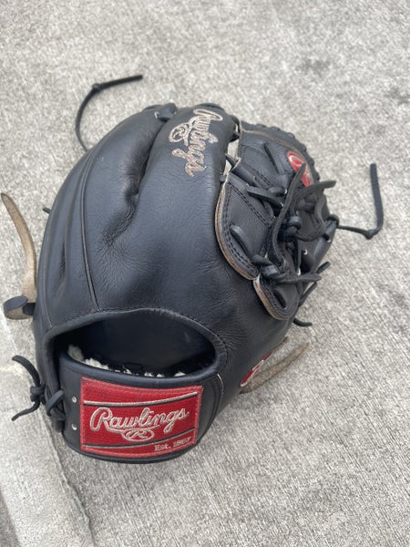 Used Right Hand Throw 11.5" Pro Preferred Baseball Glove