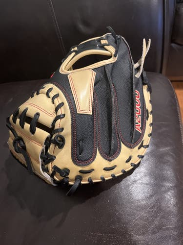 Read Description Catcher's 33.5" A2000 Baseball Glove