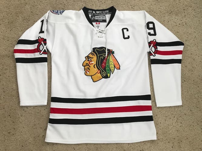 Jonathan Toews Chicago Blackhawks 2015 Winter Classic jersey size 48