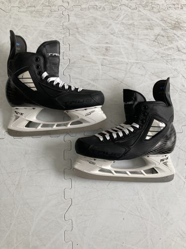 True 9.5D Pro Custom Butter Liners Hockey Skates
