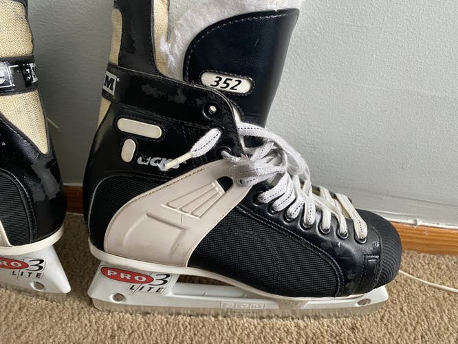 Vintage CCM super tacks 352 Pro lite.