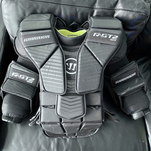 WARRIOR R GT2 SENIOR XL GOALIE CHEST PROTECTOR NEAR NEW