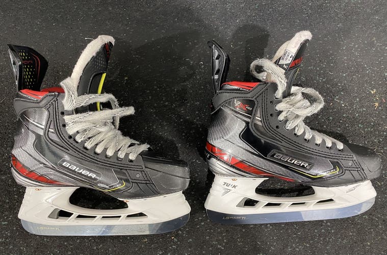 Bauer Vapor 2X Pro Hockey Skates Size 4.5 junior used