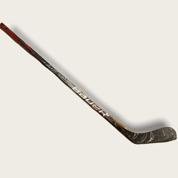 NEW Bauer Vapor FlyLite Left Hand Senior P28 82 Flex Pro Stock