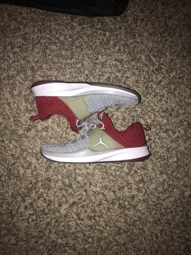 JORDAN TRAINING SHOES SIZE 10