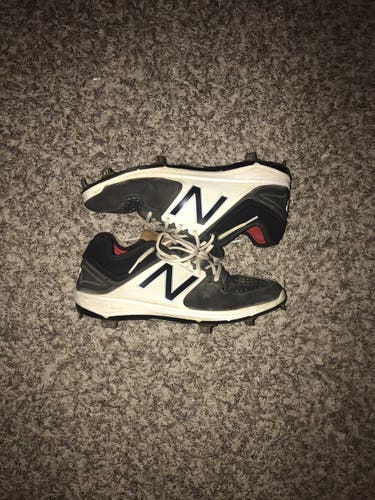 NEW BALANCE CLEATS SIZE 11