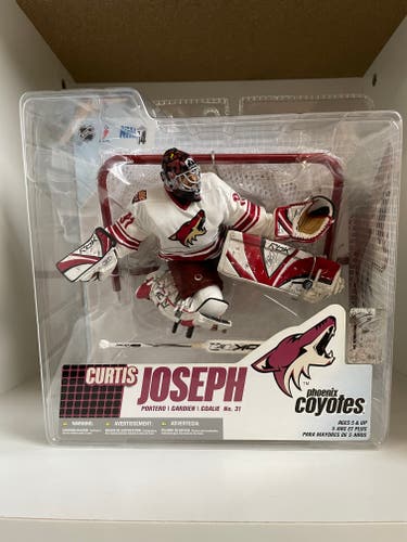 McFarlane CURTIS JOSEPH CuJo Phoenix Coyotes NHL Series 14 2007 Hockey Figure