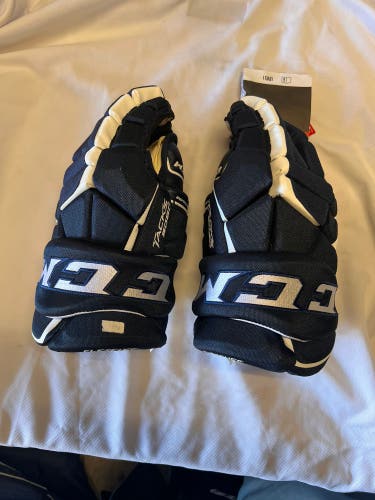 New CCM Tacks 9080 14” Navy/White Hockey Gloves