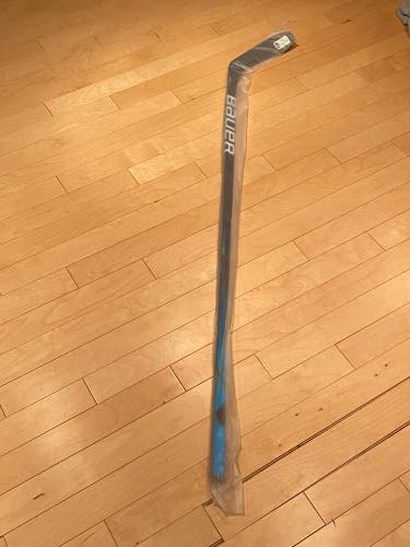 P28 77 Flex Right Senior Right Handed  Vapor Hyperlite Hockey Stick