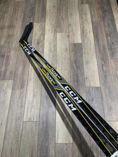 (2-pack) New Pro Stock RH CCM Super Tacks 2.0 P90 80 Flex