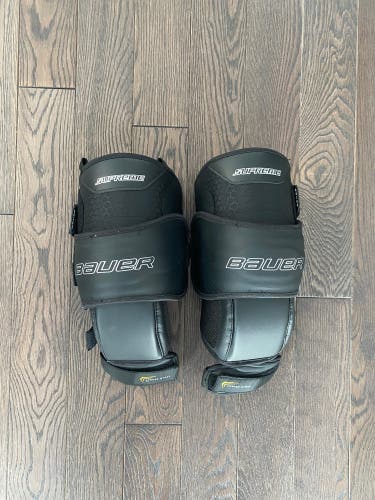 Bauer Supreme Knee Guards