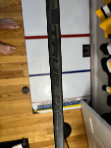 Senior Right Handed Mid Pattern Pro Stock Project X Hockey Stick