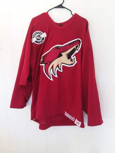 Phoenix Coyotes unused red #35 CCM practice jersey size 56 non-goalie cut/everything sewn on