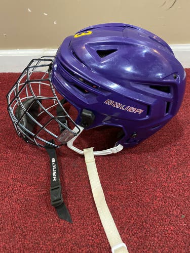 Medium Bauer Pro Stock Re-Akt 150 Helmet Item#MNKH1