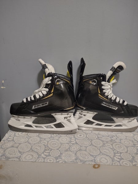 Senior Used Bauer Supreme S29 Hockey Skates Regular Width Size 8.5