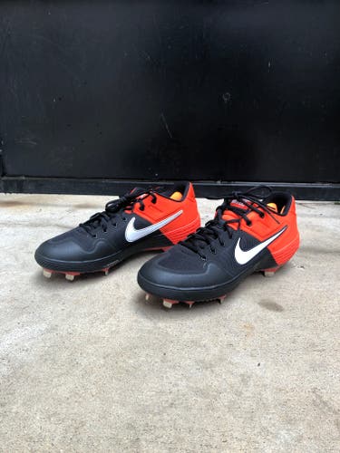 NIKE Alpha Huarache Elite 2 Low (sz 8.5)