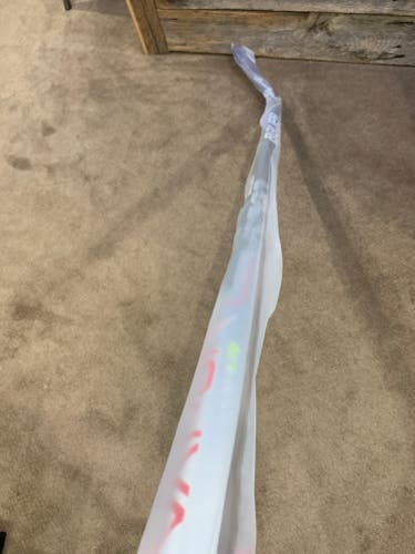 P28 77 Flex Senior New Left Hand Bauer Vapor Hyperlite Hockey Stick