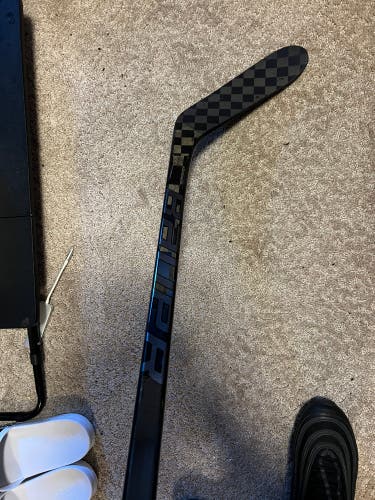 Senior Right Handed Toe Pattern Pro Stock Nexus Geo Hockey Stick