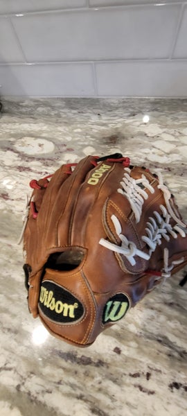 Used Wilson Right Hand Throw Infield Baseball Glove 11.75"