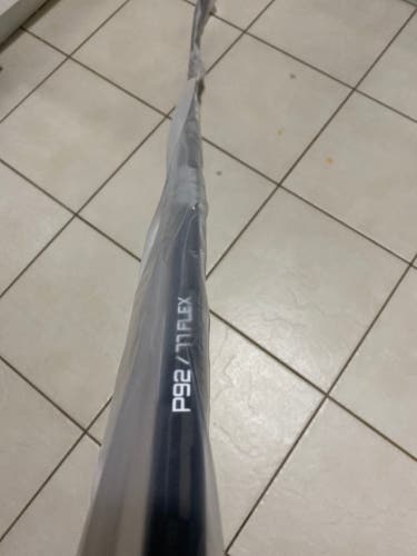 New Left Hand P92/77 Vapor Hyperlite Hockey Stick