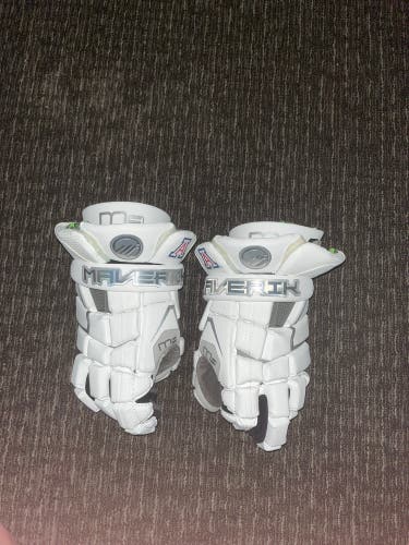 New Player's Maverik 13" M4 Lacrosse Gloves