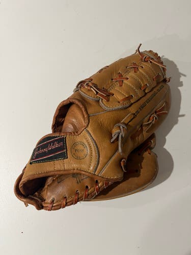 Vintage Leather Johnny Walker Baseball Glove FG888
