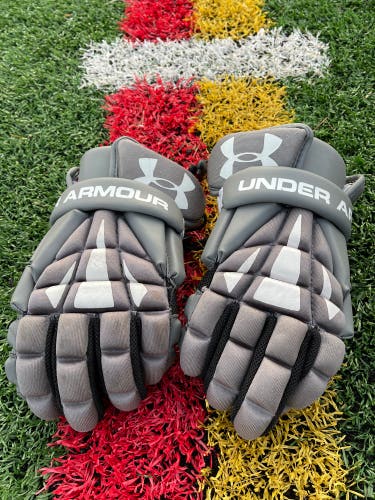 Used Player's Under Armour  Lacrosse Gloves Mens Medium