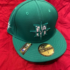 MLB Seattle Mariners Green St. Patrick’s Day 59Fifty New Era  Hat Size 7 * NEW