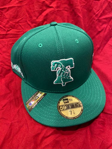 MLB Philadelphia Phillies Green St. Patrick's Day 59Fifty New Era Hat Size 7 7/8 * NEW