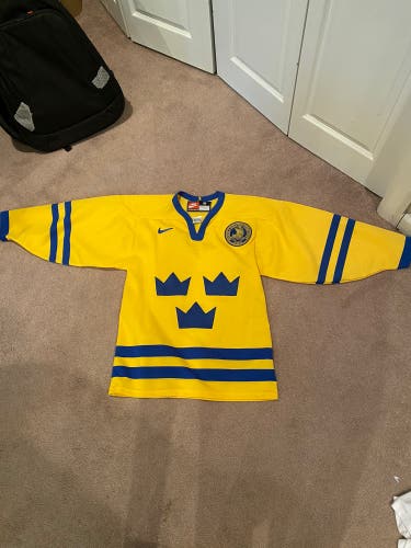 Nike Sweden Olympic Jersey Size Small