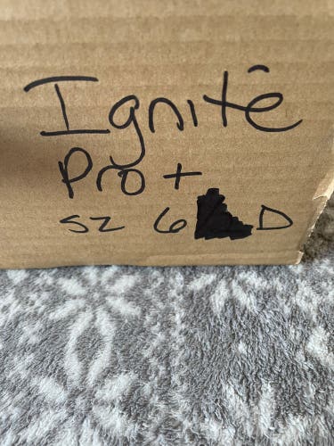 Senior New Bauer Supreme Ignite Pro+ Hockey Skates Regular Width Size 6