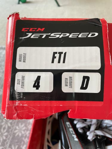 Junior New CCM JetSpeed FT1 Hockey Skates Regular Width Size 4