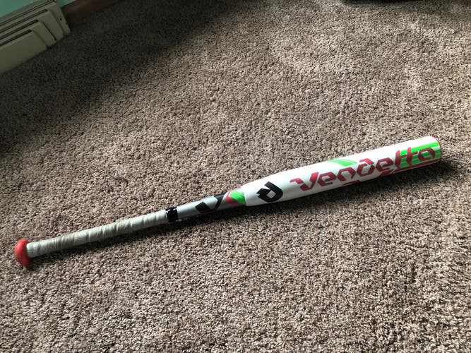 2015 Demarini Vendetta 32/20 VCF15 (-12) Composite Fastpitch Softball Bat