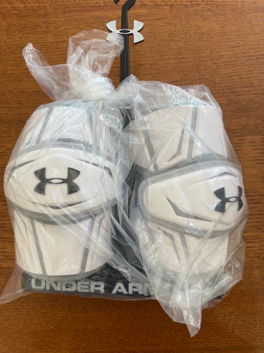 New Large Under Armour Arm Pads