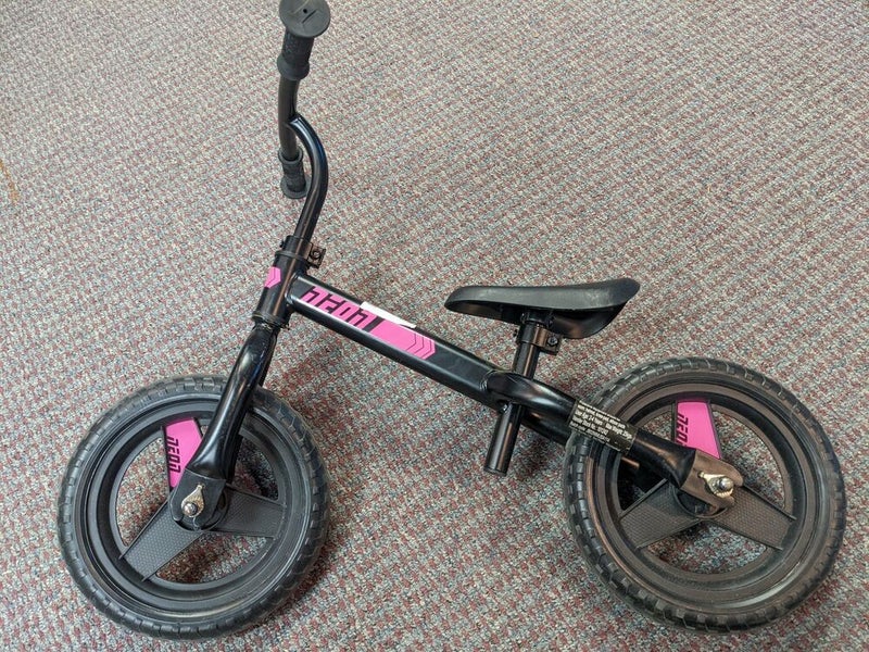 Neon Balance Bike Size 7 In Wheels Black Used SidelineSwap
