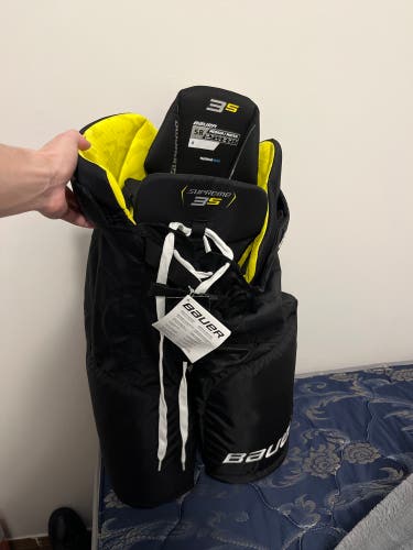 Senior Medium Bauer Supreme 3S Pro Hockey Pants