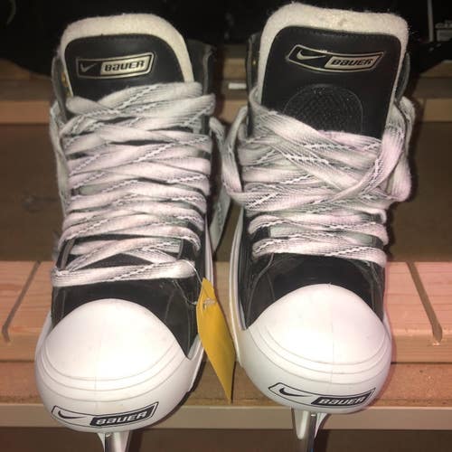Senior Used Bauer Supreme ONE95 Hockey Goalie Skates Regular Width Size 6