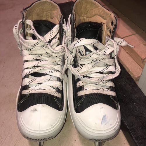 Senior Used Bauer Supreme 1000 Hockey Goalie Skates Regular Width Size 7.5
