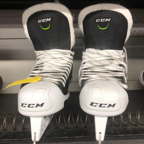 Senior New CCM Ribcor 40K Hockey Goalie Skates Regular Width Size 12