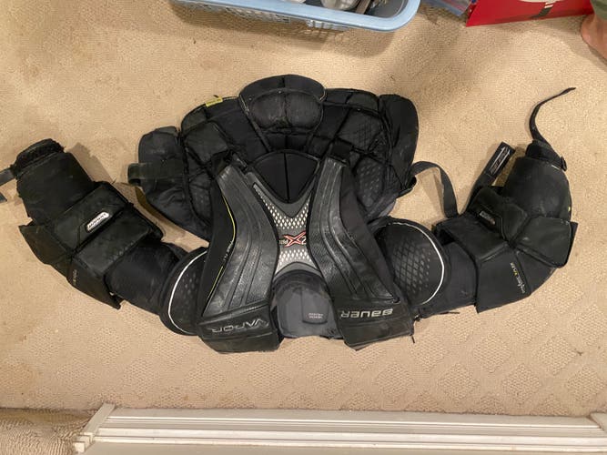 Used Medium Bauer Vapor 2X Pro Goalie Chest Protector Pro Stock