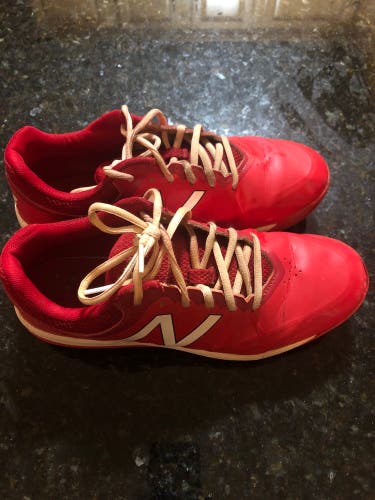 New balance molded baseball cleats