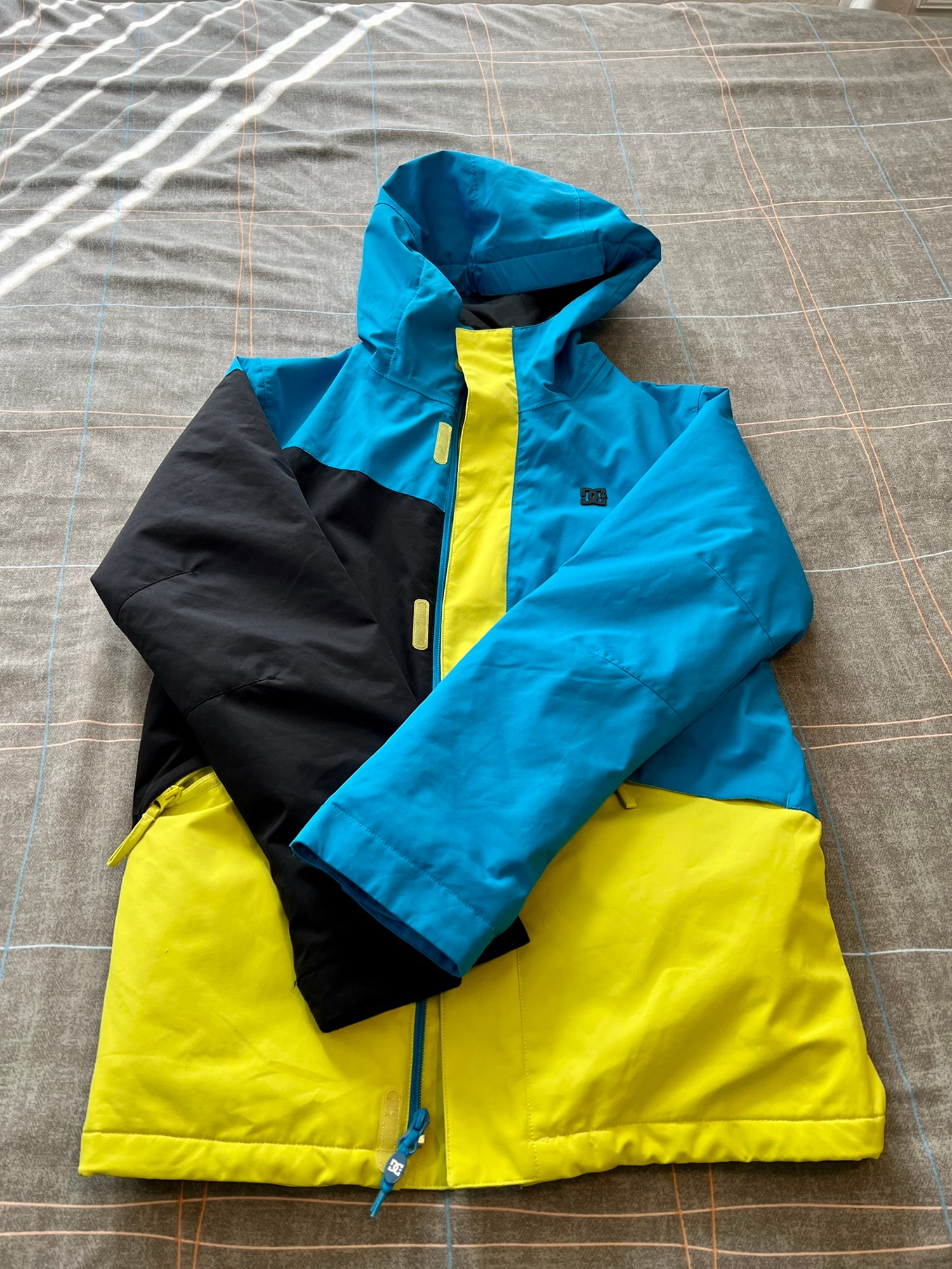 dc inward snowboard jacket