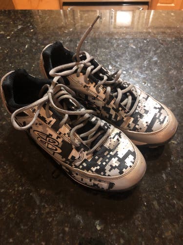 Boombah molded baseball cleats