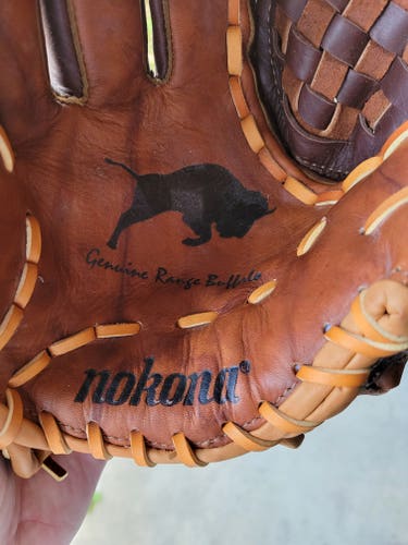 New Nokona Left Hand Throw Infield AMG 1150 Baseball Glove 11.5"