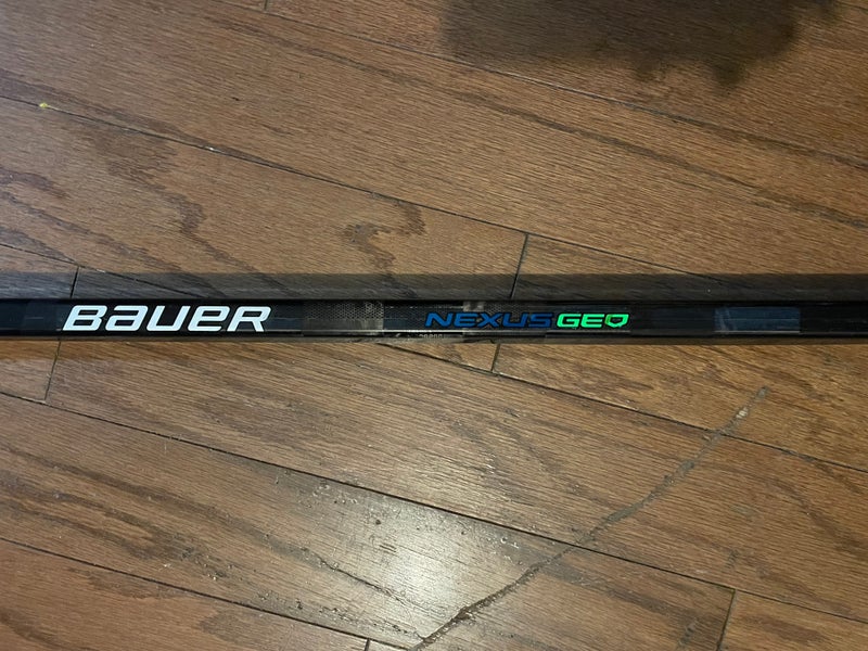 Senior Right Handed Nexus Geo Hockey Stick